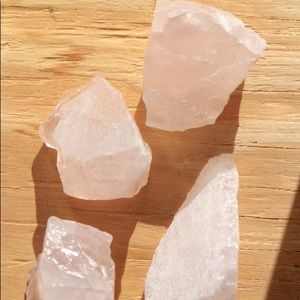 Rose quartz rough stones🌷